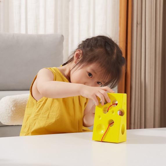 VIGA Wooden Interlacing Educational Maze Mouse in Cheese