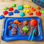 WOOPIE Kinetic Sand 0.8 kg Set in Basket with Molds + /