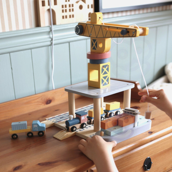 TOOKY TOY Wooden Harbor Crane Set