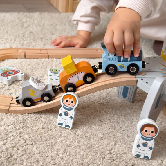 TOOKY TOY Wooden Space Train Track Set
