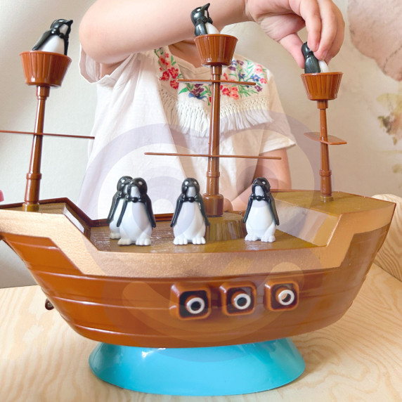 WOOPIE Penguin Pirate Ship Arcade Game