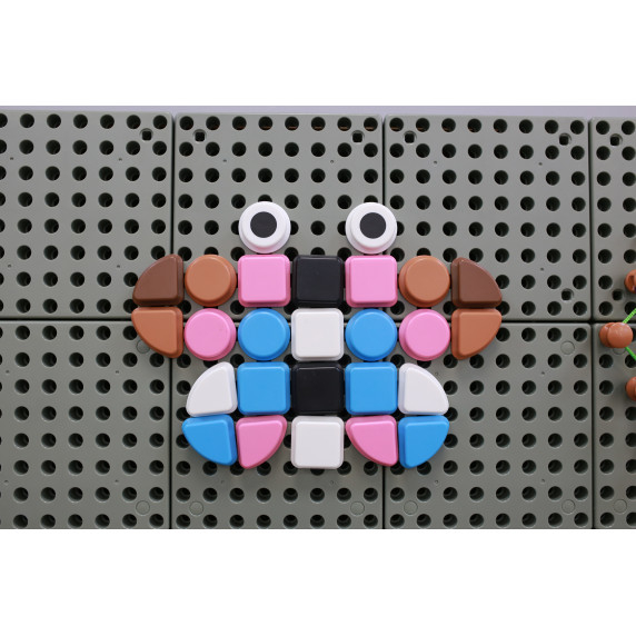 MASTERKIDZ Set of 64 Geometric Shaped Pegs for STEM Boards