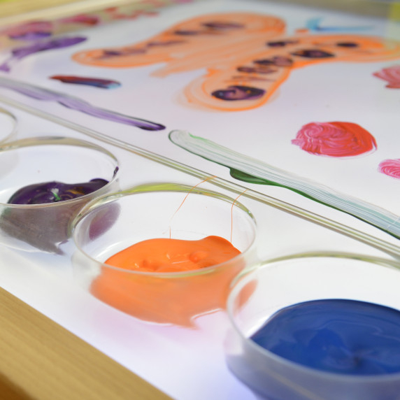 MASTERKIDZ Sensory Frame - LED Panel + Transparent Painting Tray