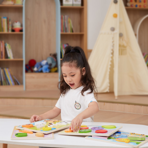 VIGA Wooden Puzzle Montessori 2-in-1 Figures Farm