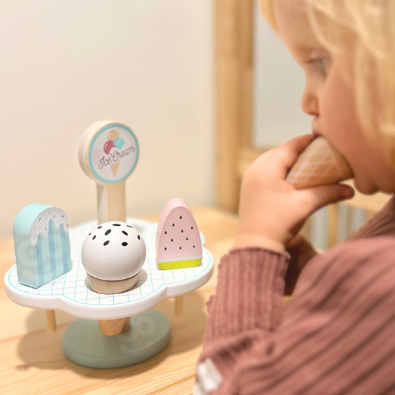 TOOKY TOY Wooden Magnetic Ice Cream on Stand