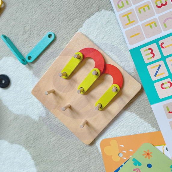 TOOKY TOY Wooden Puzzle Blocks Pegs Animal Patterns to Recreate FSC Certified