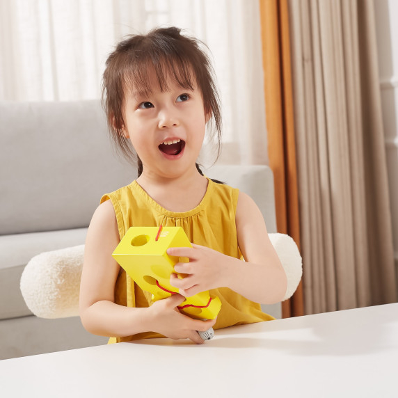 VIGA Wooden Interlacing Educational Maze Mouse in Cheese