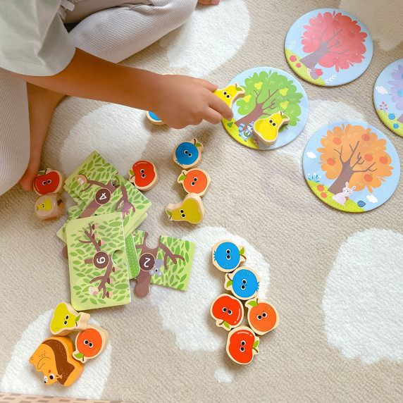 TOOKY TOY Squirrel in the Orchard Family Board Game