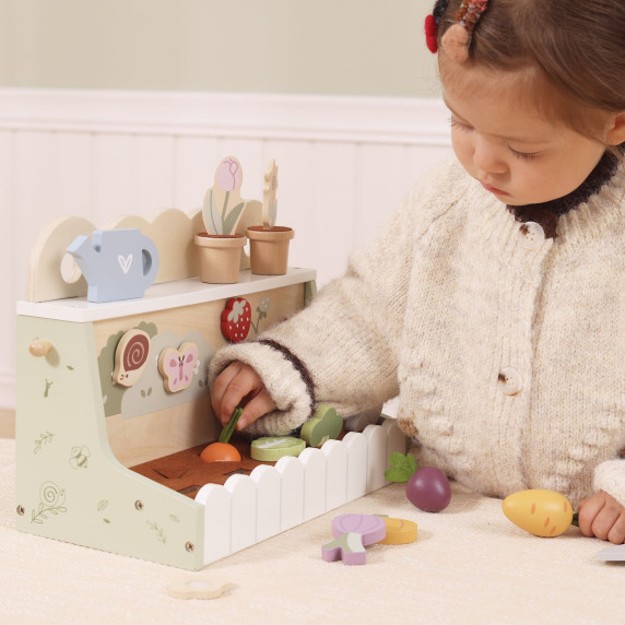 VIGA Wooden Garden for the Little Gardener 22 pcs.