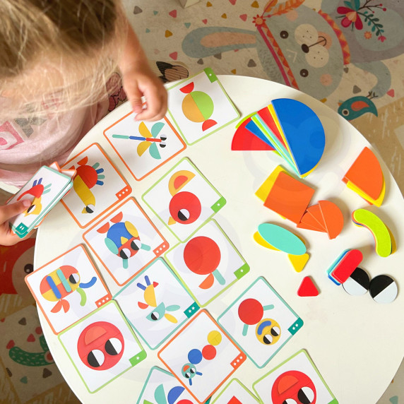 WOOPIE GREEN Wooden Montessori Puzzle 40 Patterns to Recreate 55 Pieces FSC Certified