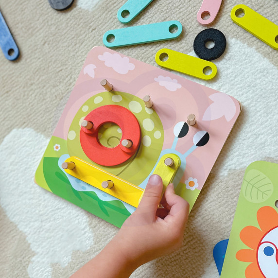 TOOKY TOY Wooden Puzzle Blocks Pegs Animal Patterns to Recreate FSC Certified