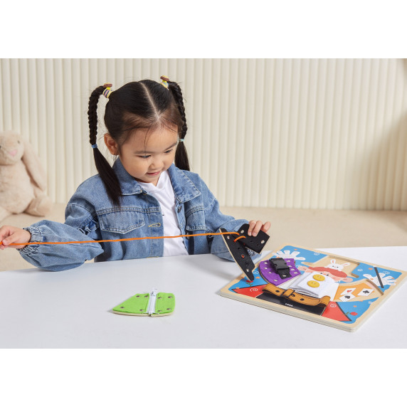 VIGA Wooden Manipulation Board with Clasps and Locks Monstessori Magician