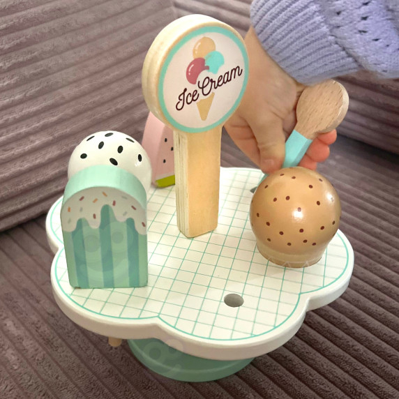 TOOKY TOY Wooden Magnetic Ice Cream on Stand